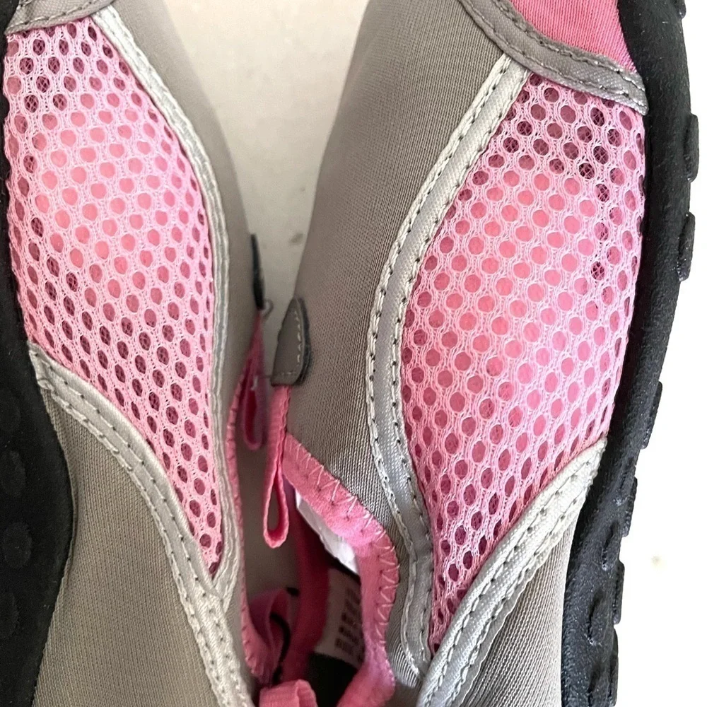 SUN & SKY pink & grey mesh water shoes size medium